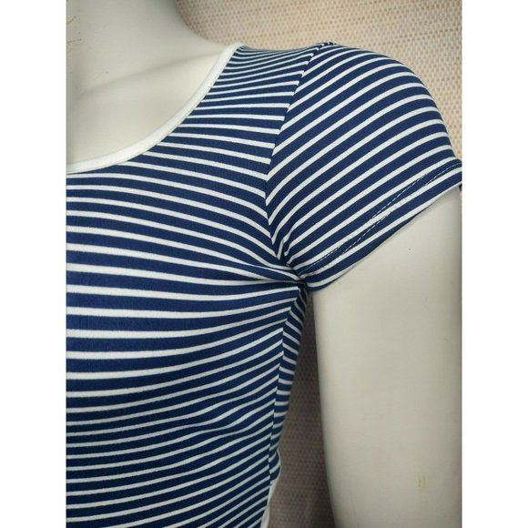 Cute Midi Striped Bodycon Dress with open back, super soft and Stretchy - Picture 3 of 11